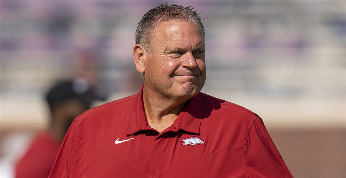 Parents show love for Arkansas coach Sam Pittman