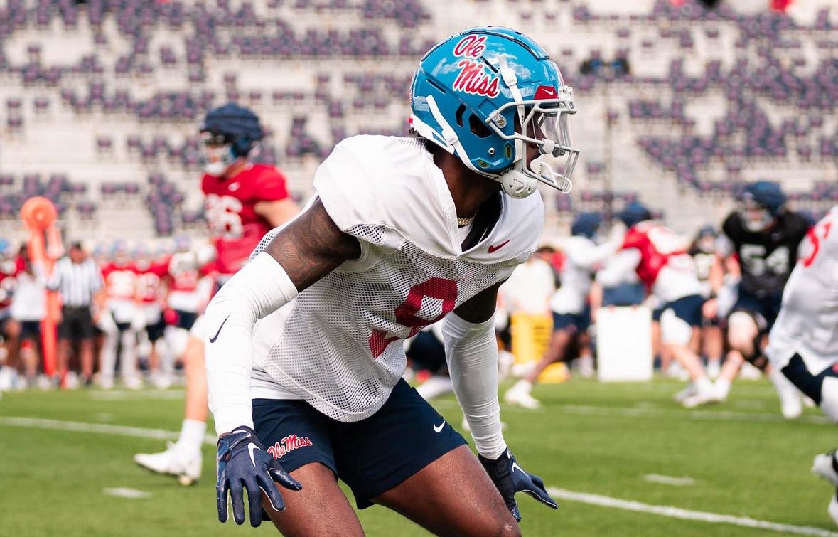 Anthony Robinson - 2010 - Football - Arkansas State University, image size:1179x755