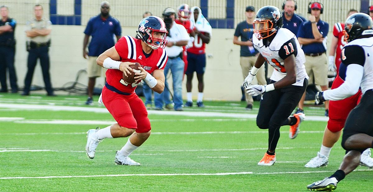 West Monroe High School alum, Slade Bolden, meets with Patriots at