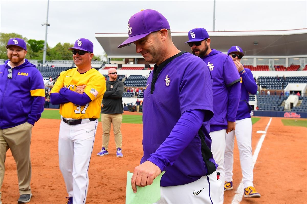 Late Game Blunders Lead to LSU Baseball's Demise in 7-6 Loss to