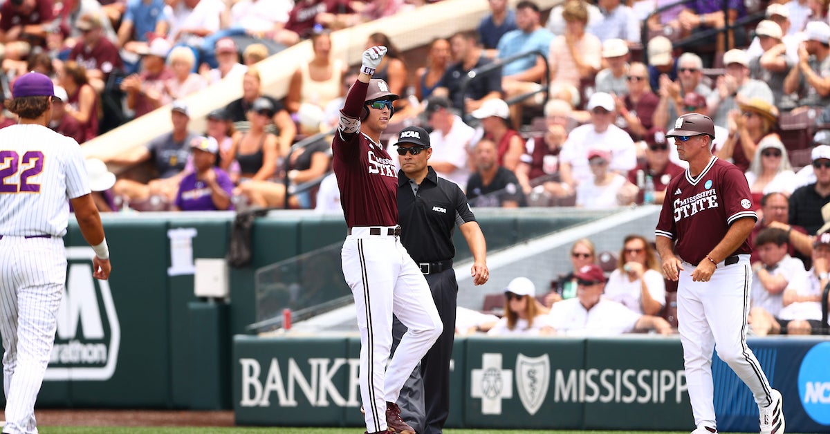 Diamond Dogs cruise to Game 1 win
