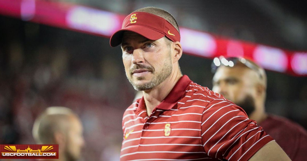 LOOK: USC cornerback defends Trojans defensive coordinator Alex Grinch on social media