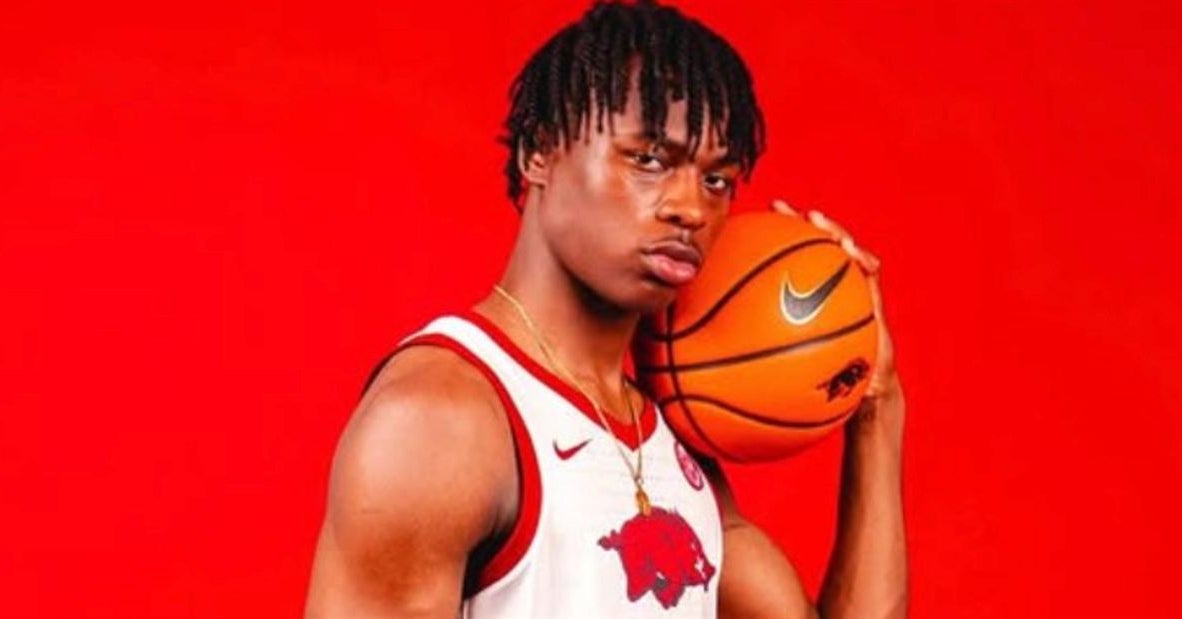 Arkansas basketball lands commitment from 2027 big man