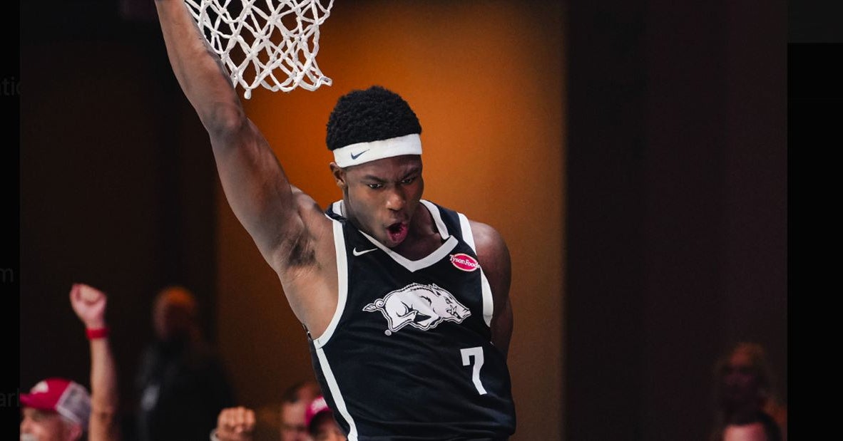 Arkansas caps off Bahamas tour with 105-48 blowout win over Calgary