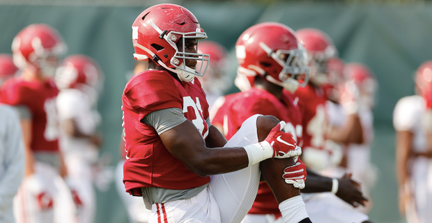 Alabama WR DeVonta Smith emerges from the shadows after breakout game vs.  South Carolina