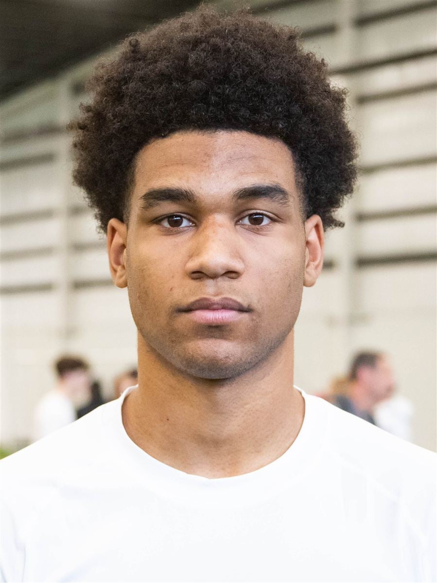Dre'Mail Carothers athlete image