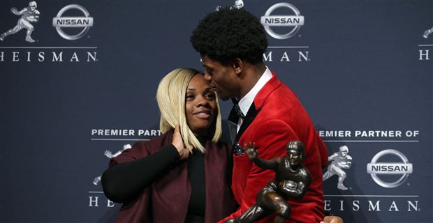 Lamar Jackson's mom, Felicia Jones, to act as representative