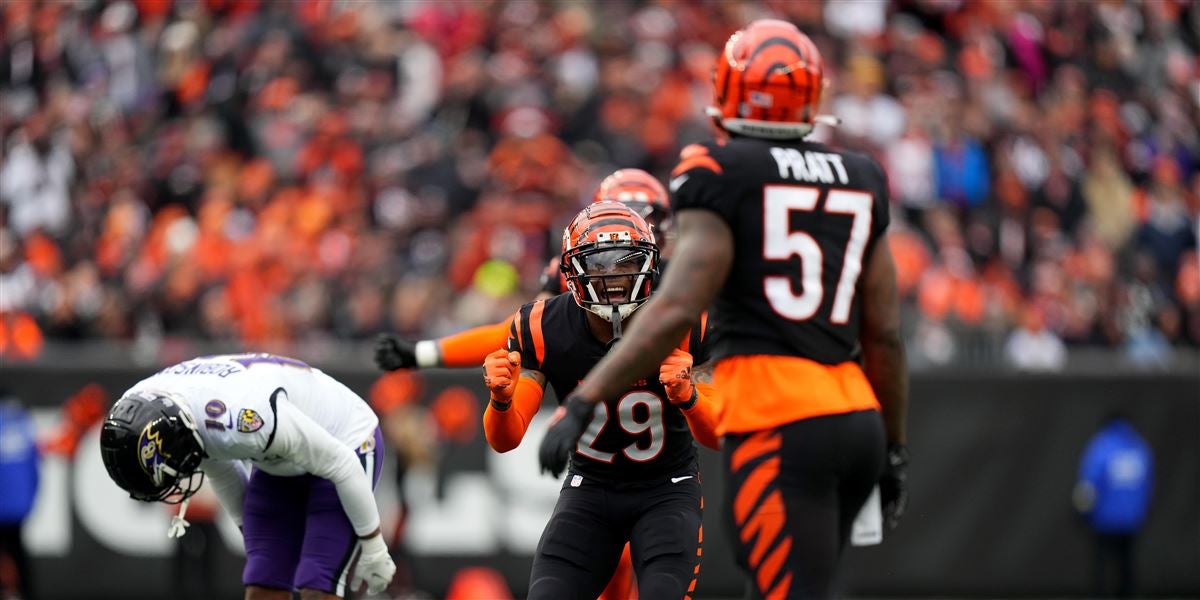 Cincinnati Bengals linebacker Germaine Pratt (57) and defensive