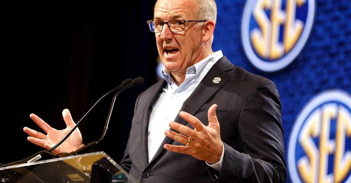 SEC implements policy preventing former NBA, NFL and WNBA players from returning to collegiate competition