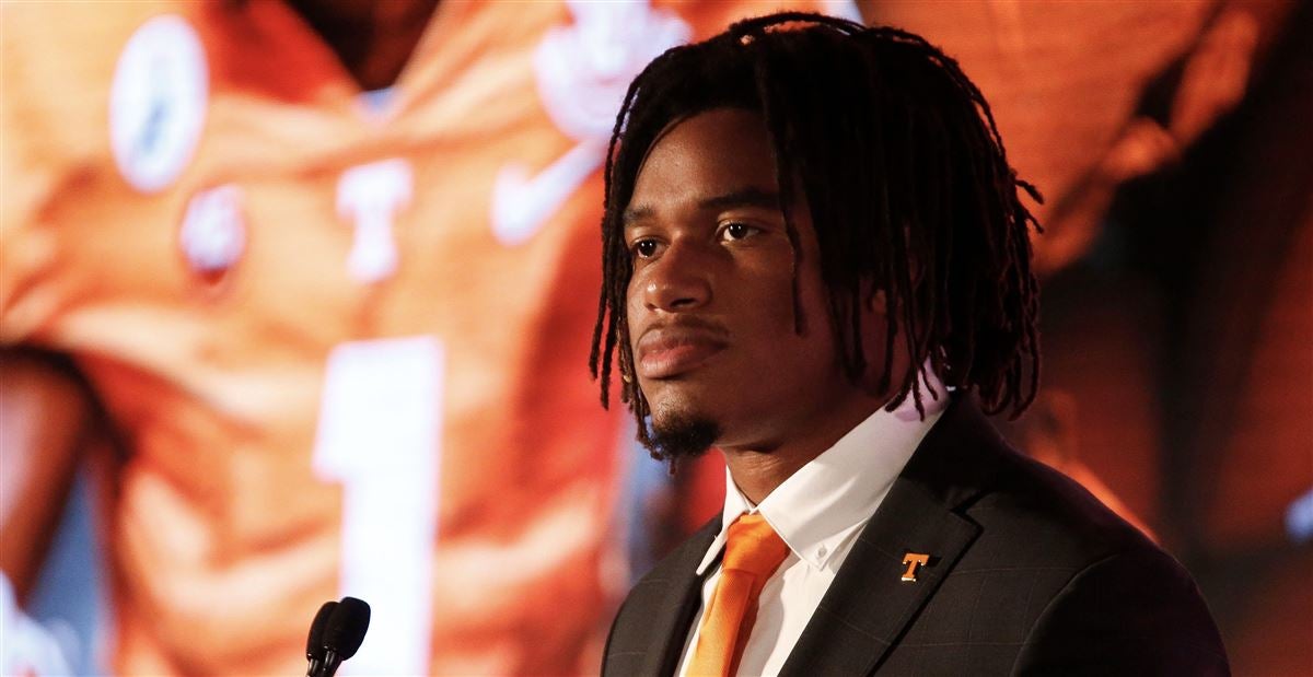 Former Tennessee Volunteers Wide Receiver Velus Jones Jr. Surges Up Latest  Big Board After Strong Combine Showing - Sports Illustrated Tennessee  Volunteers News, Analysis and More