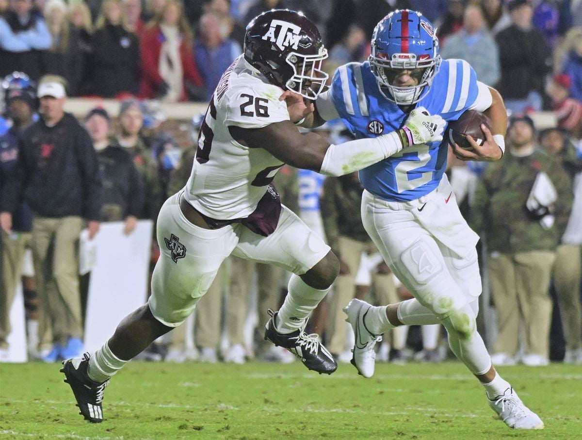 No. 12 Ole Miss football puts away No. 11 Texas A&M, 29-19 - Red