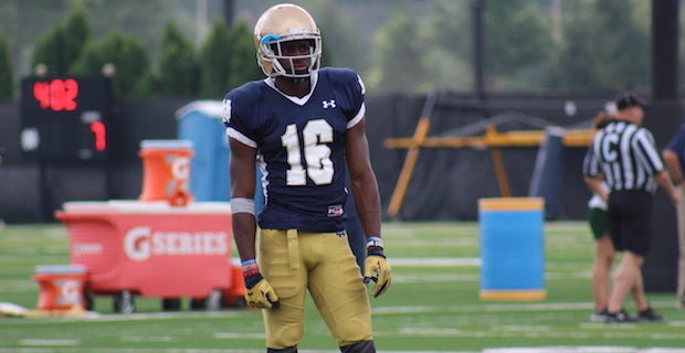 Torii Hunter Jr. of Notre Dame Fighting Irish out vs. Nevada with  concussion-like symptoms - ESPN