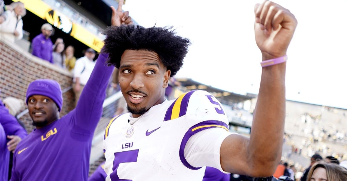 Jayden Daniels stats LSU QB makes FBS history with career yards