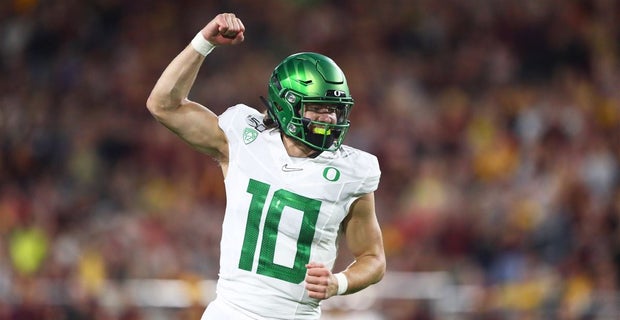 Twitter reacts to Justin Herbert drafted by the LA Chargers