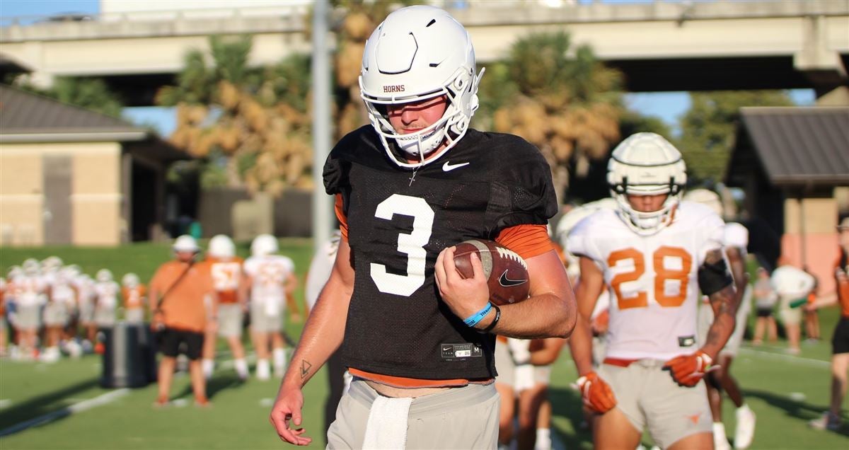 Practice Report: How The Texas Quarterbacks Looked During Third Camp ...