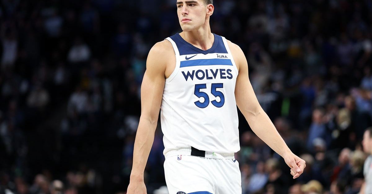 Former Iowa standout Luka Garza signs multi-year deal with Minnesota ...