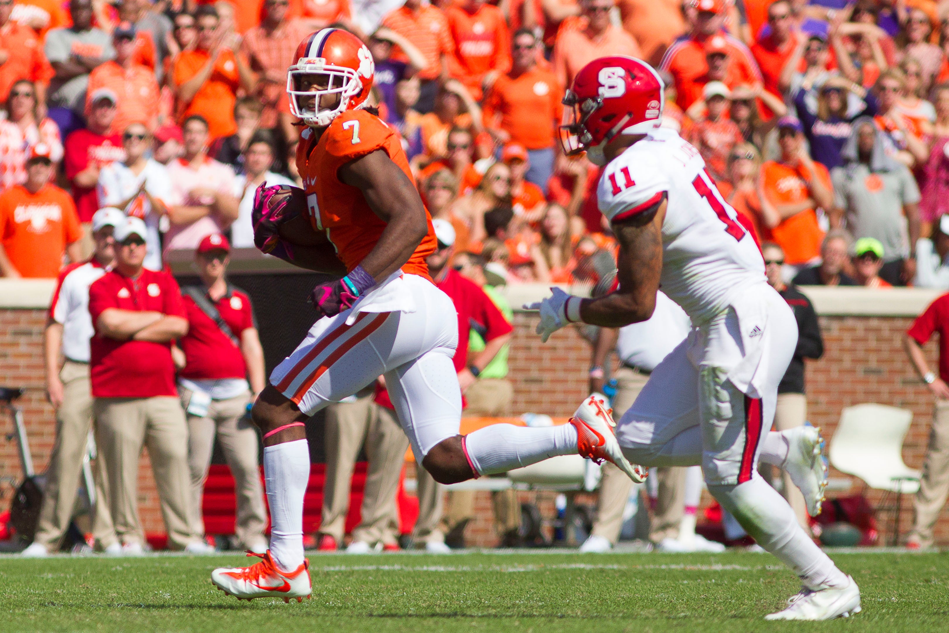 A Clemson pro is guaranteed to win first Super Bowl ring