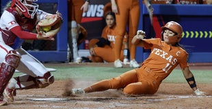 No. 1 Texas softball drops WCWS championship series opener to No. 2 Oklahoma, 8-3