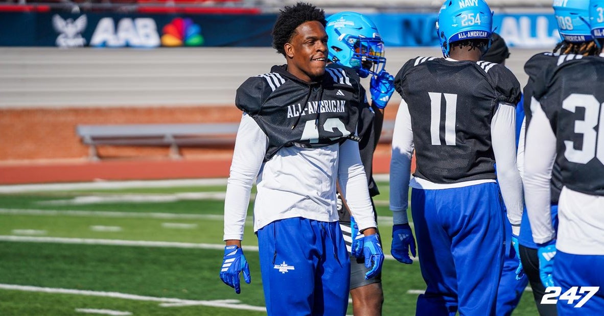 BREAKING: Oregon pass rusher commits to WVU Football
