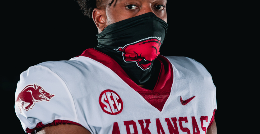 Arkansas Razorbacks unveil new uniforms