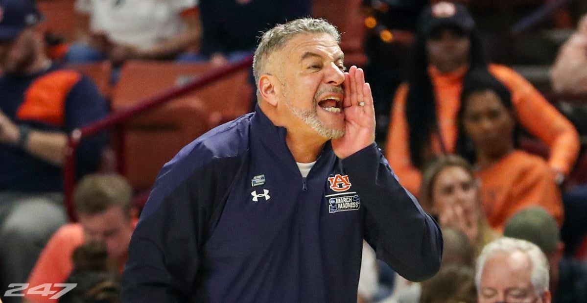 Top 25 college basketball coaches ahead of 202223 season