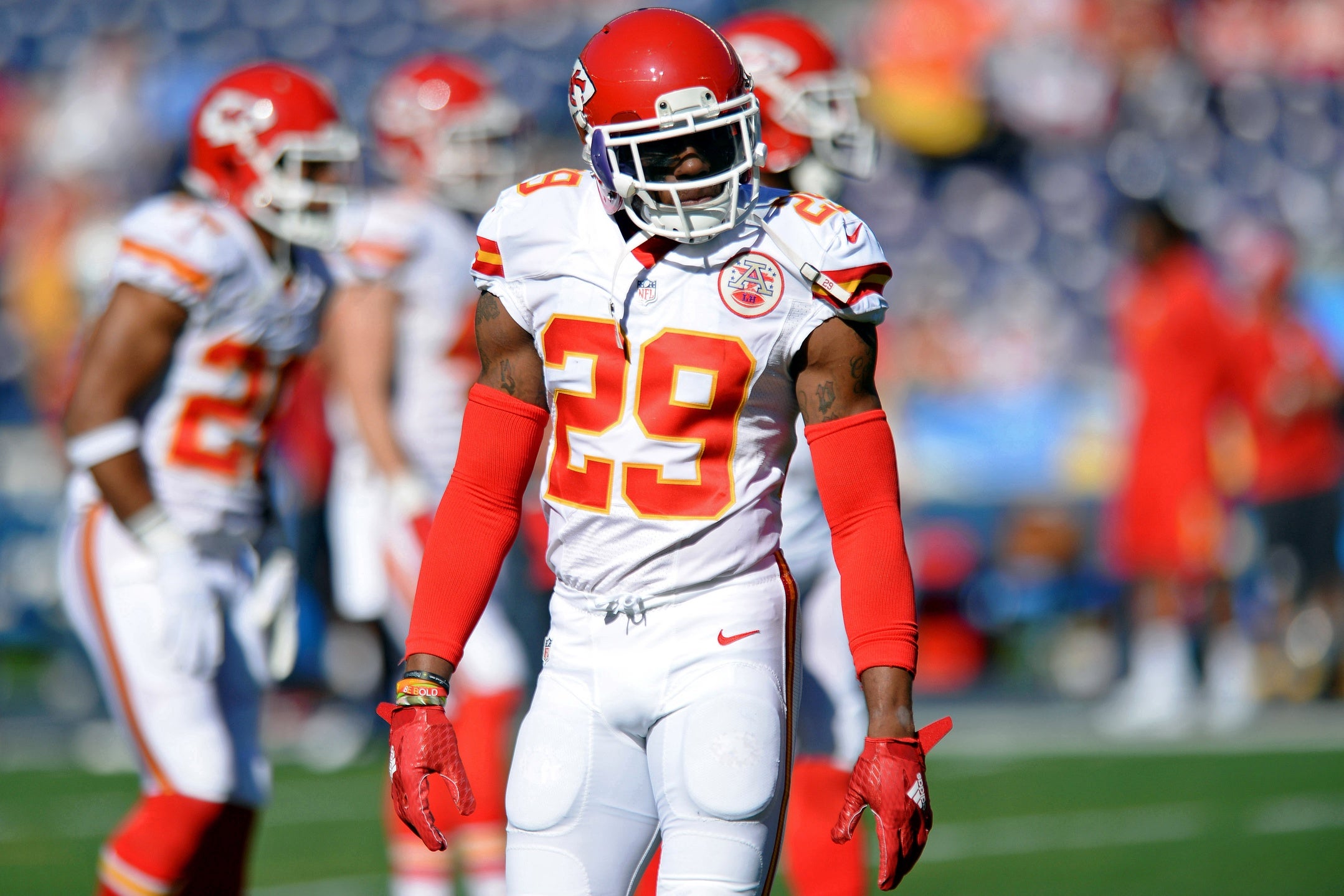 Berry Signs as Chiefs Begin Roster Cuts