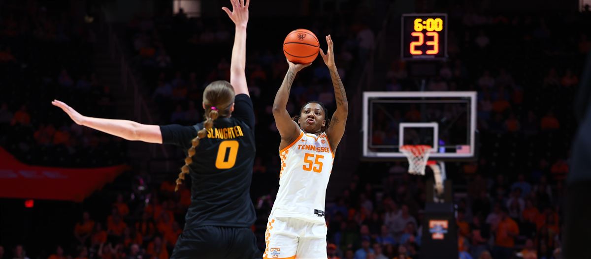 tennessee basketball pregame dunk