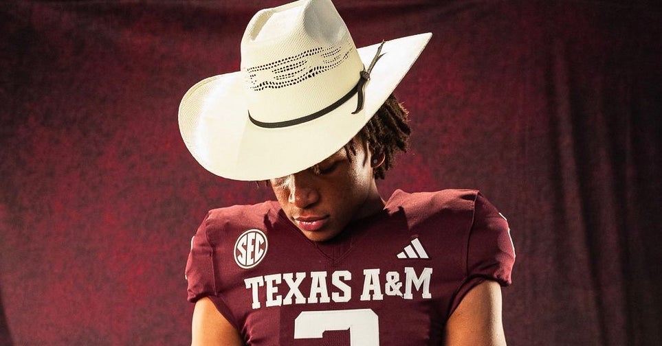 New Texas A&M commit 2027 three-star LB Aston Whiteside goes in-depth on his commitment to the Aggies