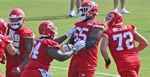 Trey Smith 'blowing the doors off people' at Chiefs training camp