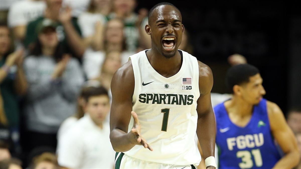 Tillman's Career Night Leads No. 3 Michigan State past Charleston