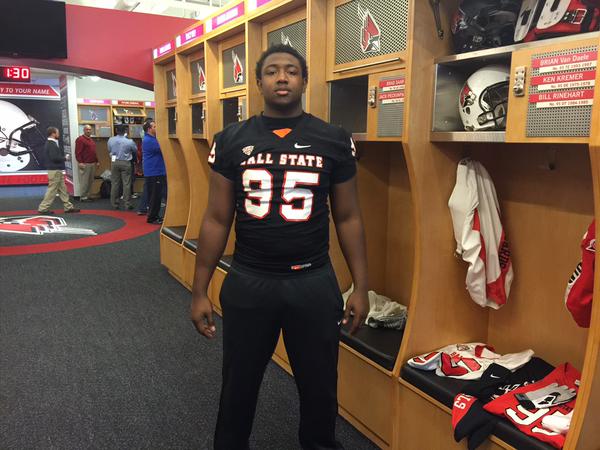 Uniform surprise for Penn State? Owen Pappoe and Derick Hall lobby for  alternate jerseys