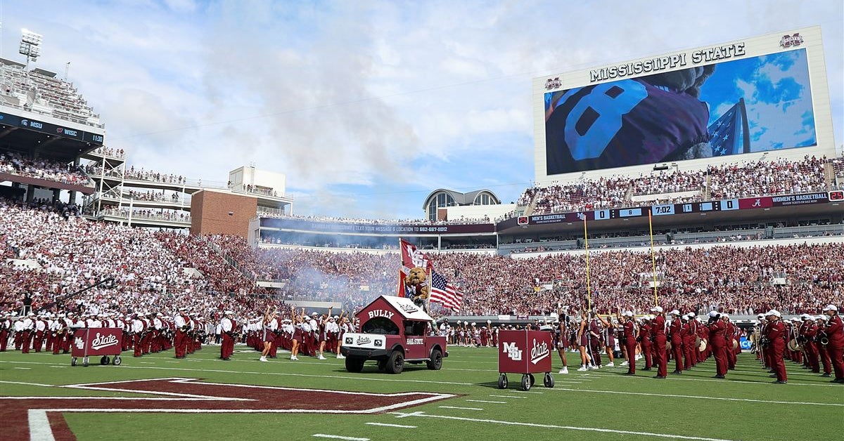 Kickoff time, TV network set for Oklahoma's 1st-ever game against ...