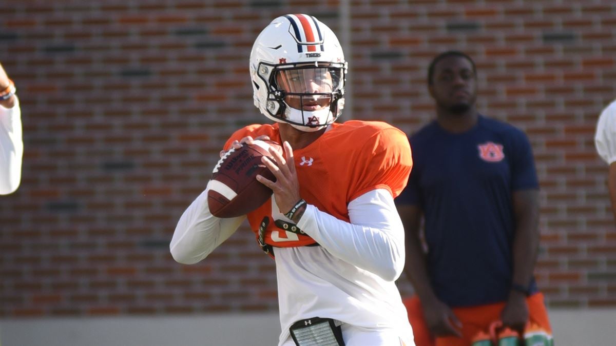 Auburn football: 247 Sports says Robby Ashford will play against Mercer