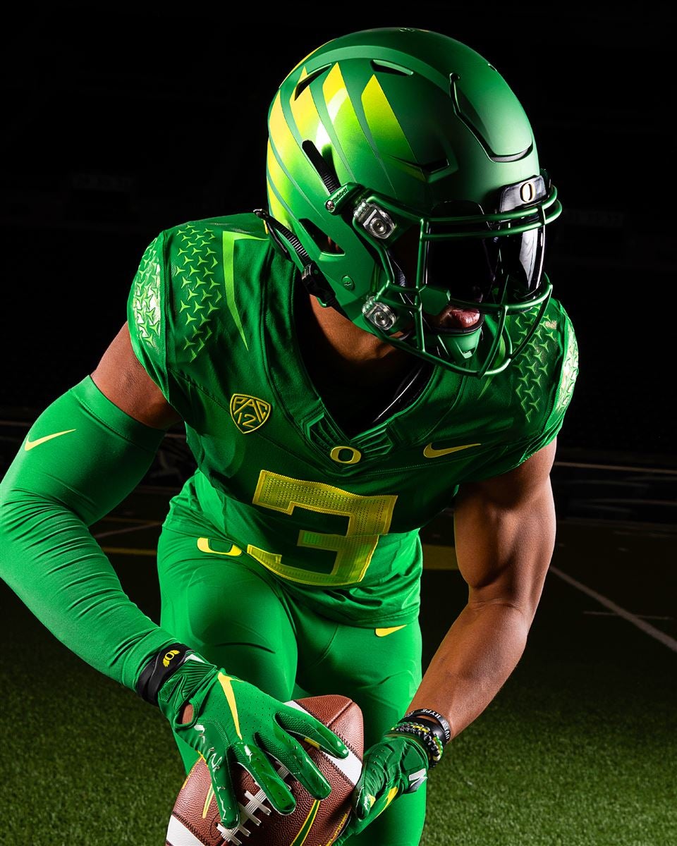 First Look: Oregon's New 2021 Football Uniforms