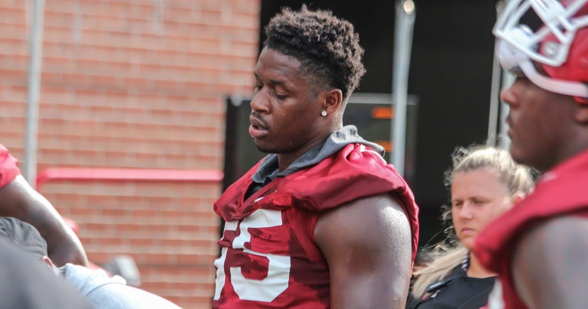 Arkansas football DL Tre Williams arrested on DWI charge