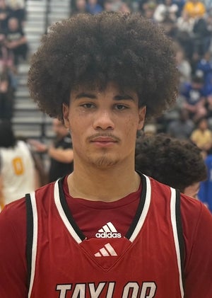 Davier White