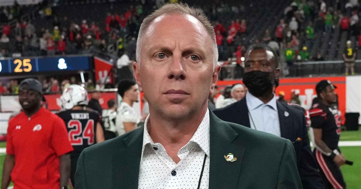 Rob Mullens outlines desirable traits in next Oregon head coach