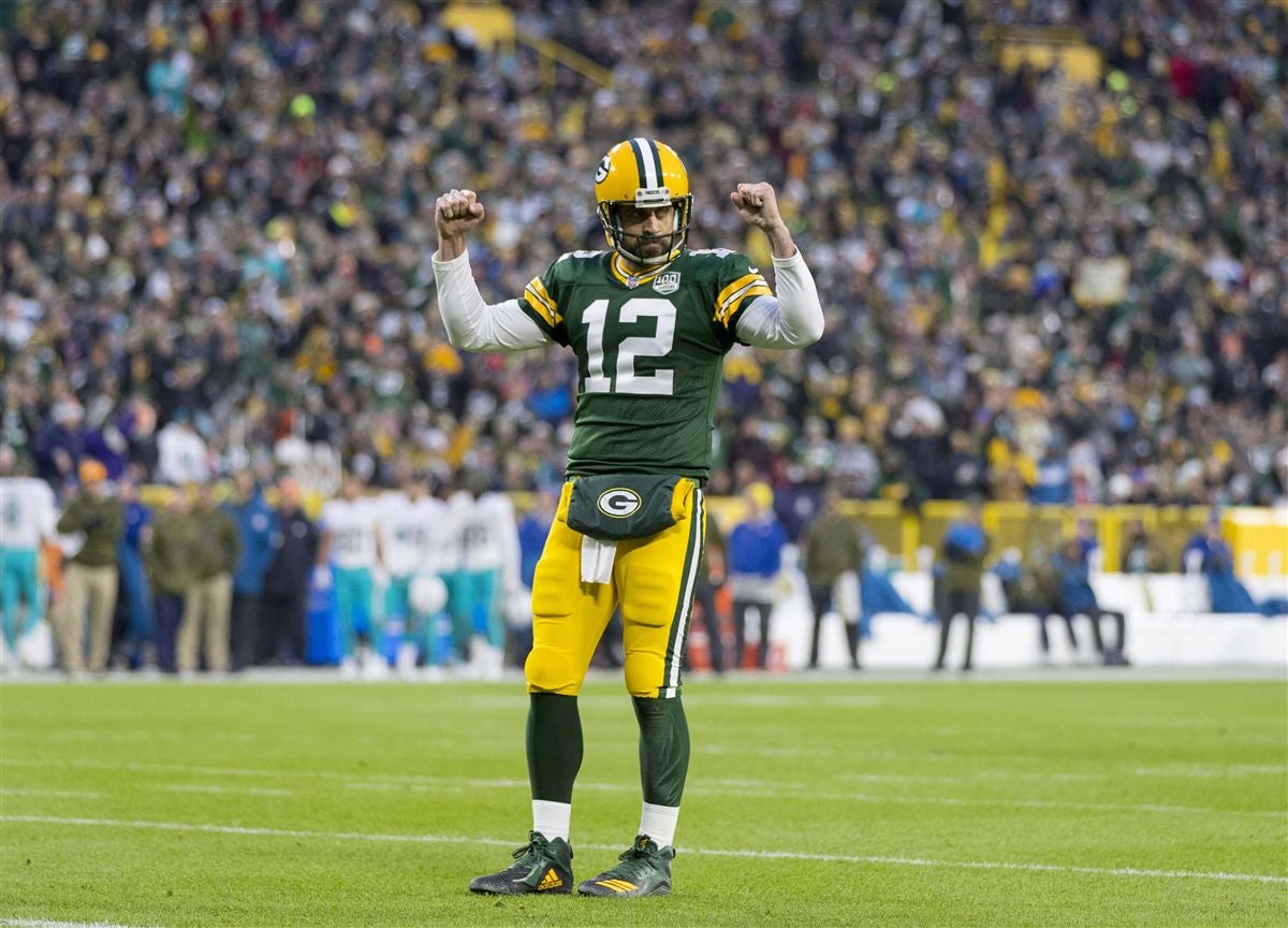 Jones helps Packers run over Dolphins, 31-12