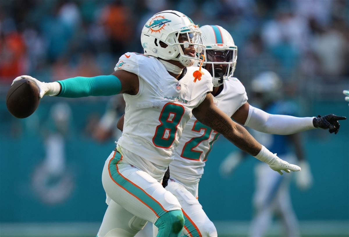 Jevon Holland sports orange 'Practice Player of the Day' jersey at fourth  OTA