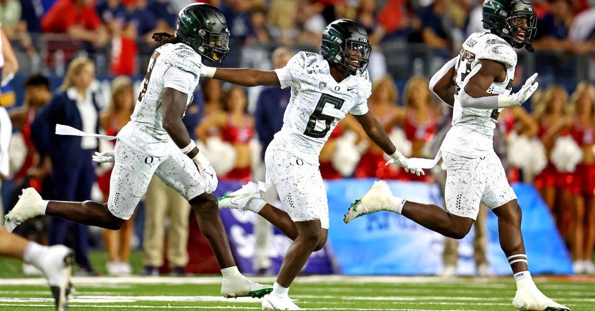Jordan James and Jahlil Florence make big plays, burn redshirt seasons