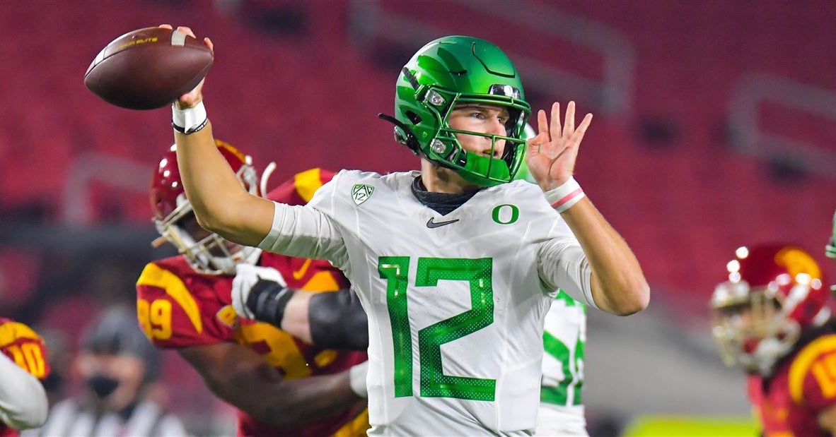 Oregon OC Joe Moorhead talks QB play ahead of Fiesta Bowl
