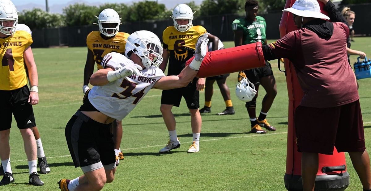 Arizona Cardinals linebacker Kyle Soelle (58) in action against the Arizona  Cardinals during the first half of an NFL preseason football game Saturday,  Aug. 26, 2023 in Minneapolis. (AP Photo/Stacy Bengs Stock