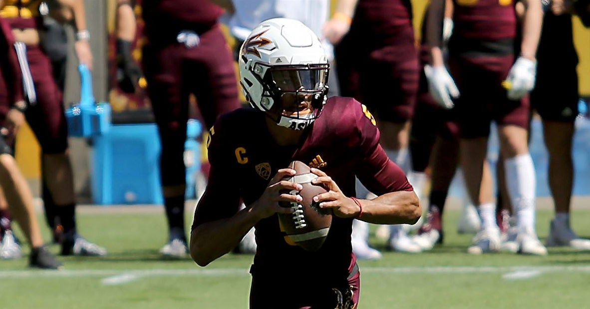 Jayden Daniels hits 200-pound mark ahead of 2021 season 