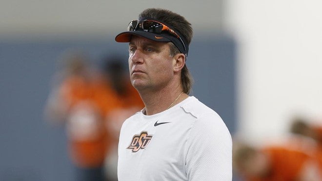 Mike Gundy meets with OK State players, commits to changes