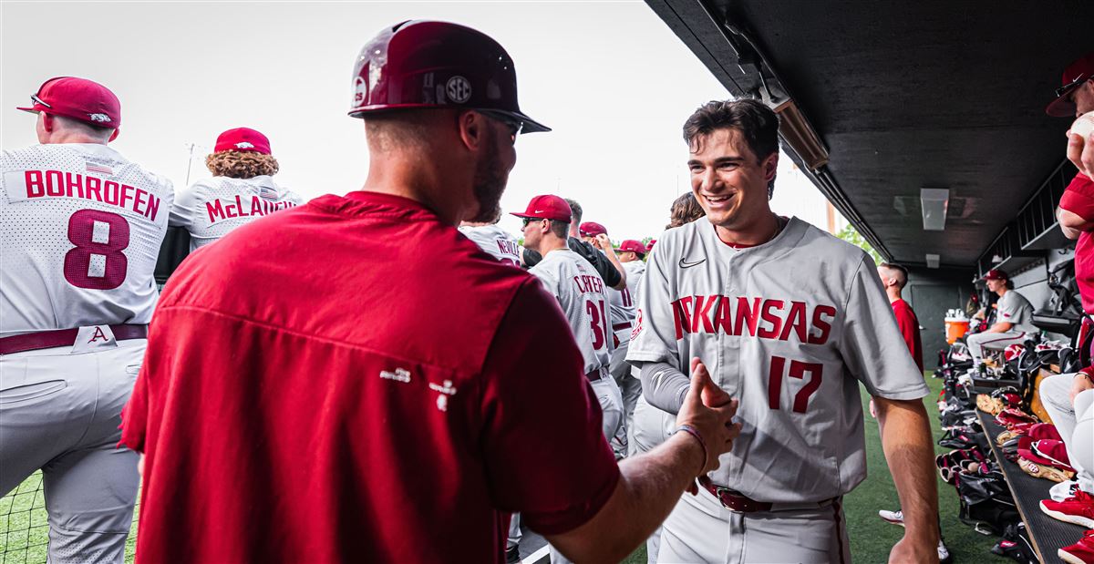 No. 2 Arkansas beats No. 12 Vanderbilt, 82