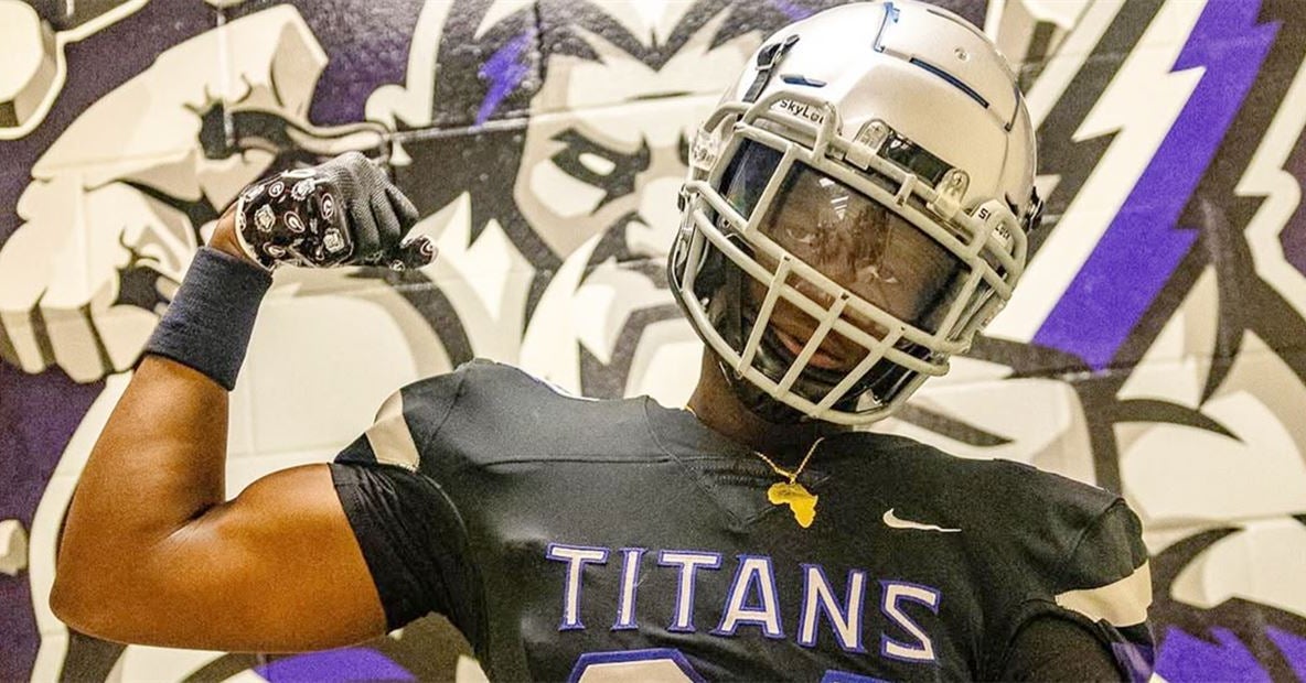 Three-Star Edge Rusher Earns Notre Dame Offer On Junior Day