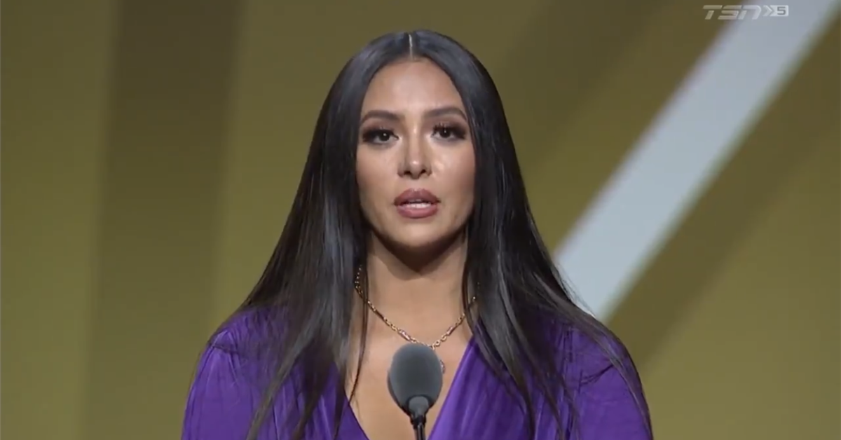 WATCH: Vanessa Bryant gives emotional Hall of Fame speech at Kobe's ...