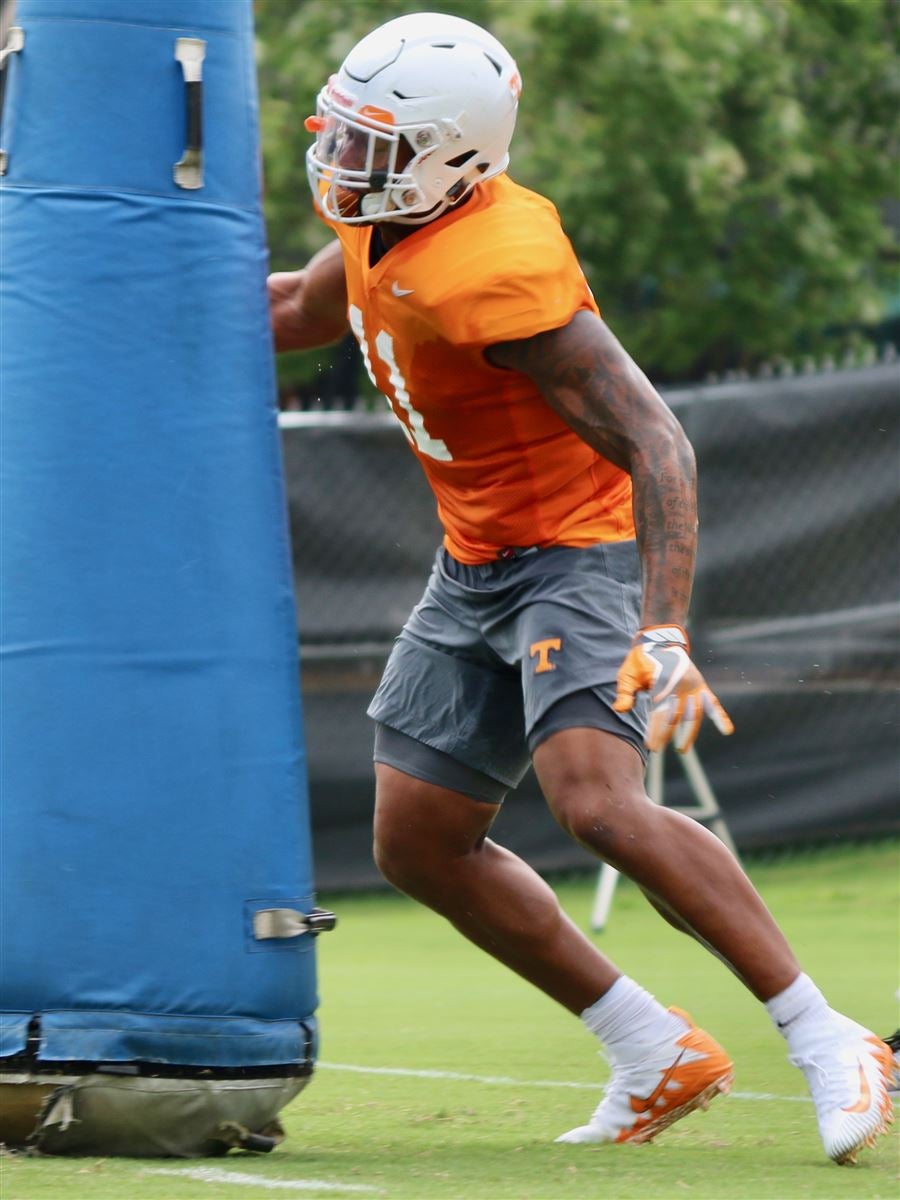 Austin Smith out with injury in another blow to Tennessee Vols' LB