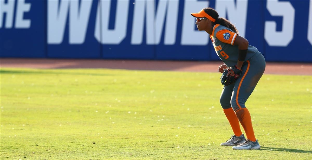 QUICK TAKE Lady Vols reach World Series semifinals