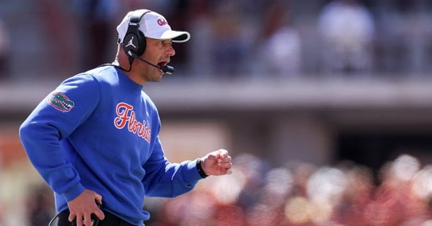Florida rises in AP poll after bye week